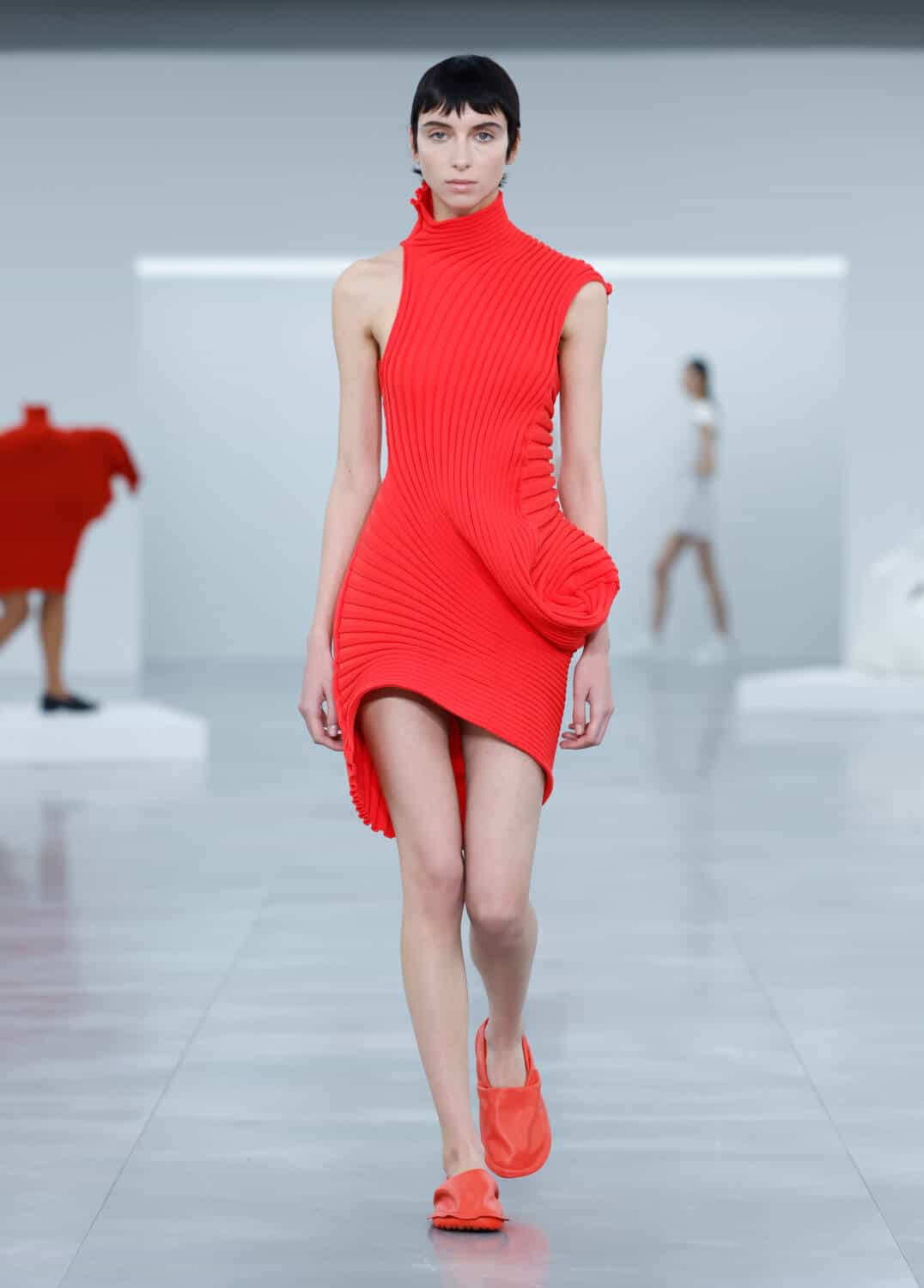 Issey Miyake: Ready-To-Wear 25 - 10 Magazine